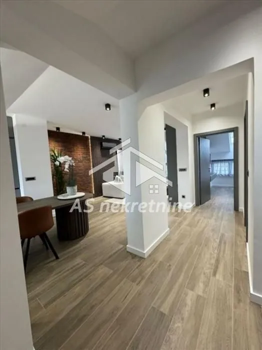 Rent, three bedroom apartment, 100m², Savski Venac, Beograd