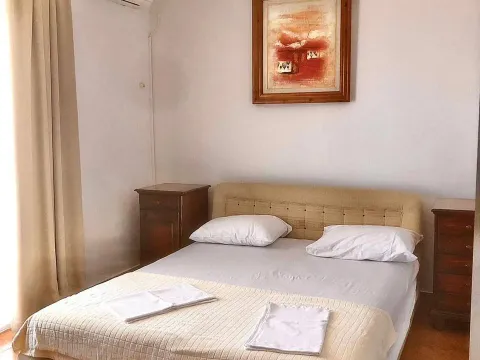Izdavanje, trosoban stan, 110m², Seoce, Budva - image 4