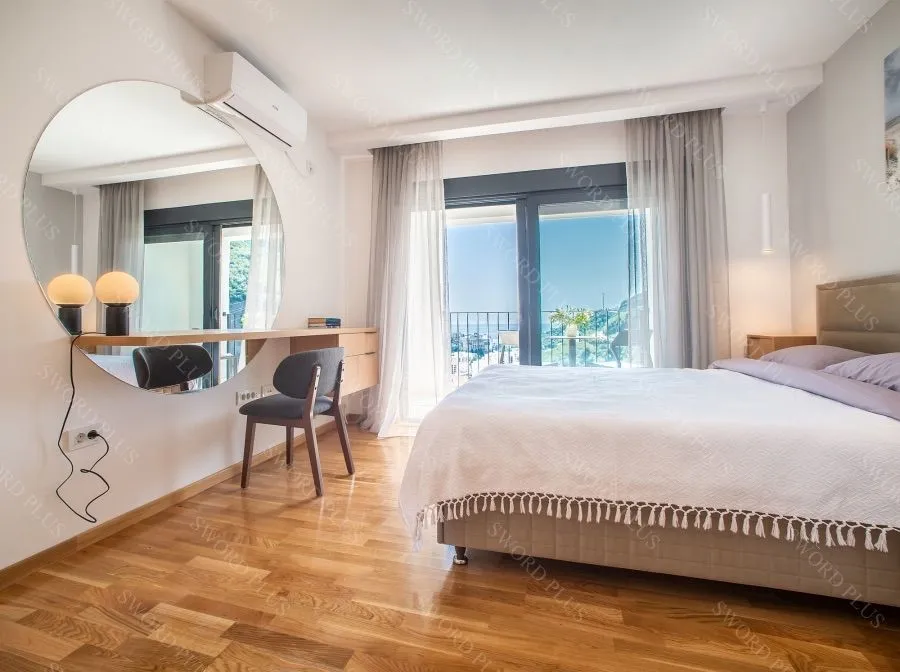 Prodaja, kuća, 160m², Centar, Budva