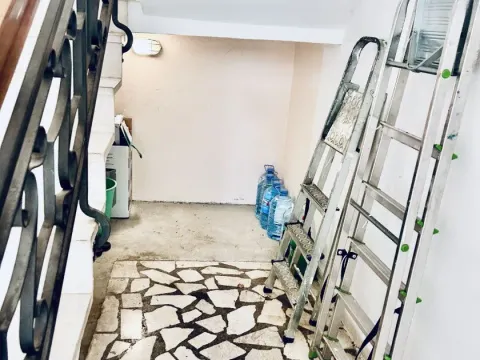 Izdavanje, dvosoban stan, 80m², Tivat, Crna Gora - image 9