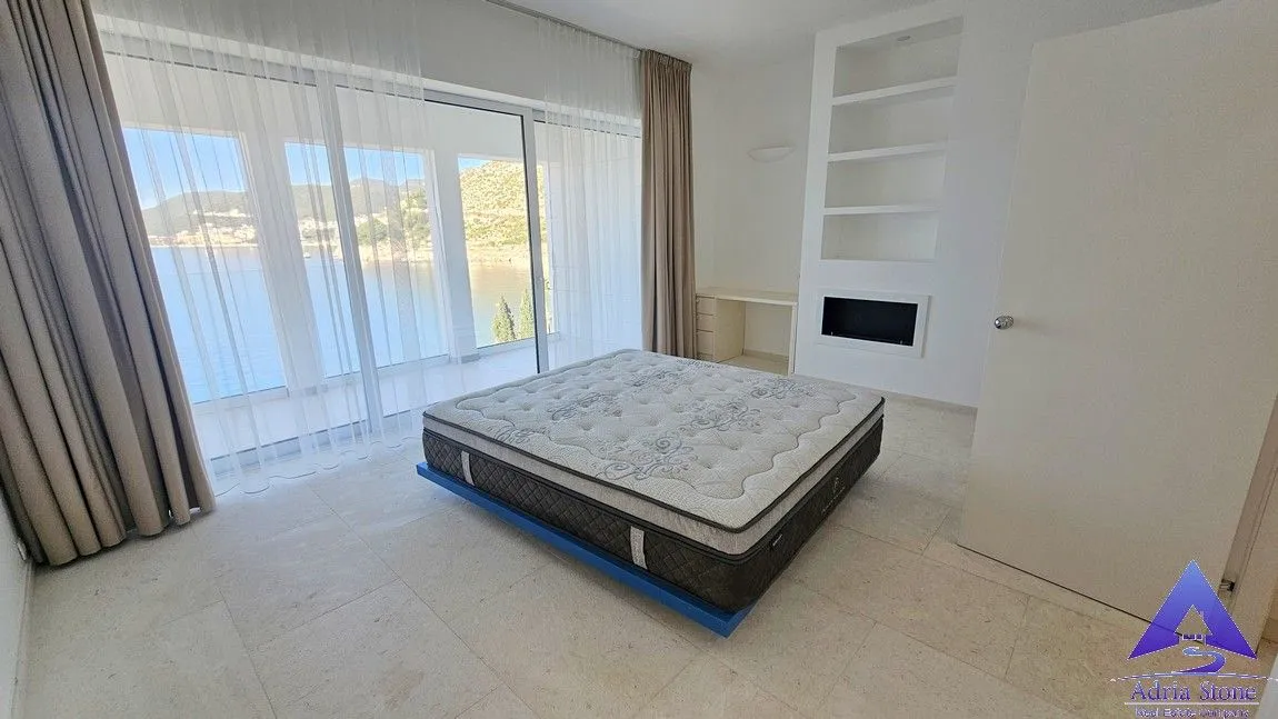 Sale, house, 350m², Kamenovo, Budva