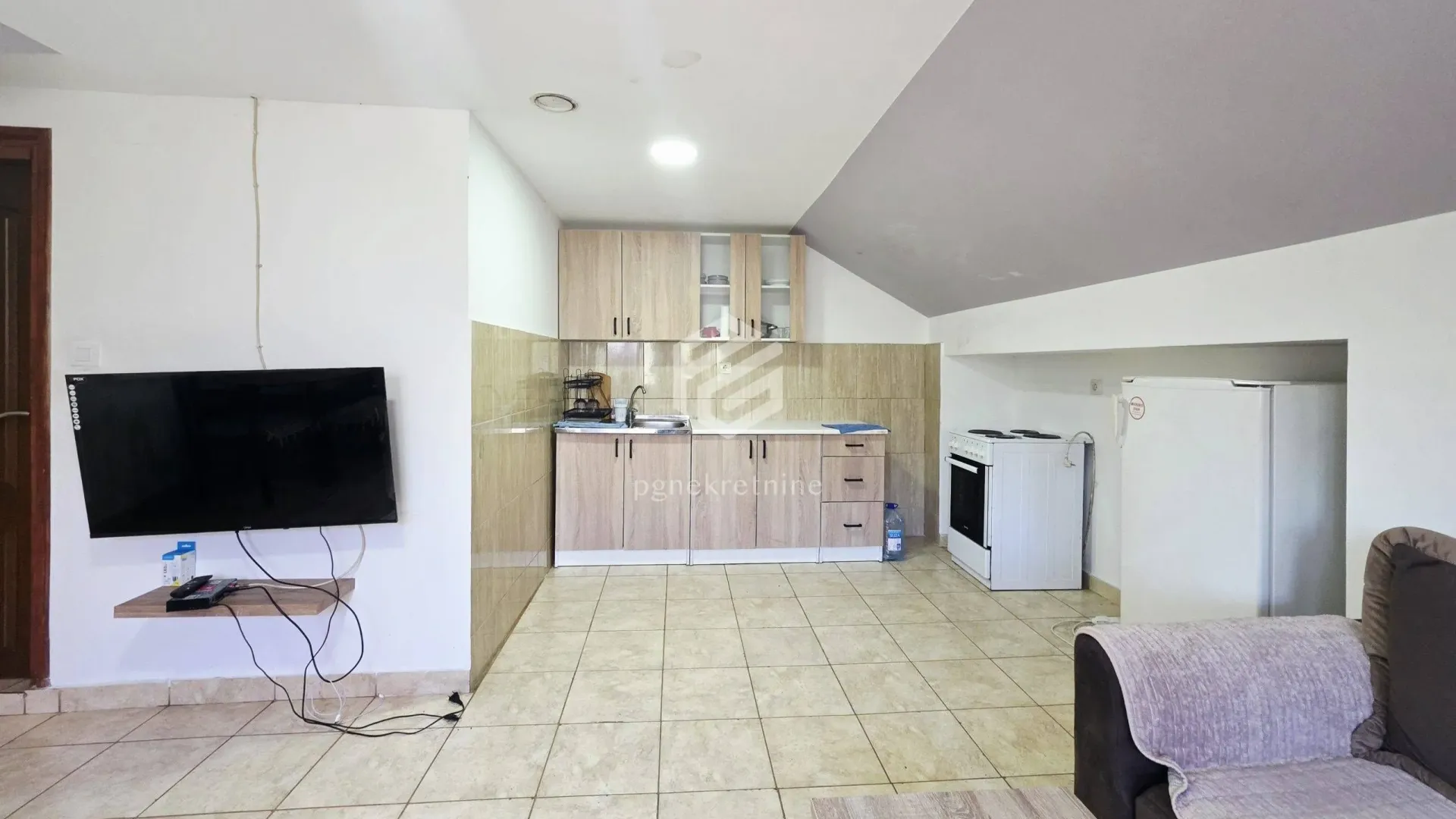 Rent, one bedroom apartment, 45m², Momišići, Podgorica