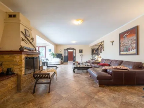 Prodaja, kuća, 450m², Kavač, Kotor - image 9