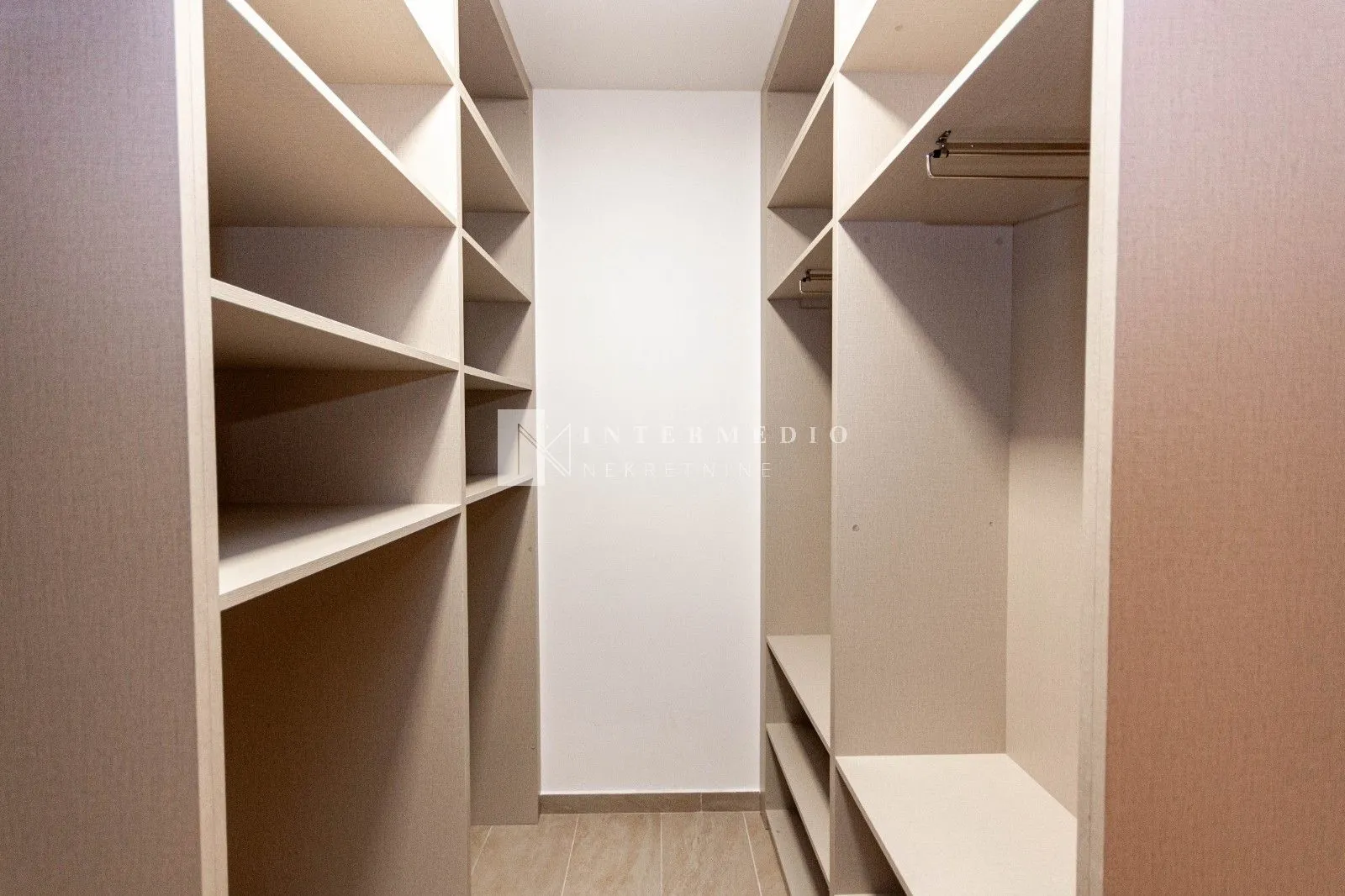 Prodaja, dvosoban stan, 85m², Igalo, Herceg Novi