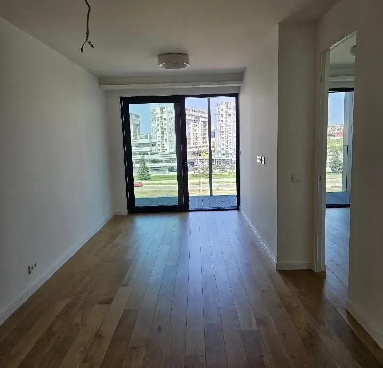 Izdavanje, dvosoban stan, 52m², Novi Beograd Sve Podlokacije, Beograd