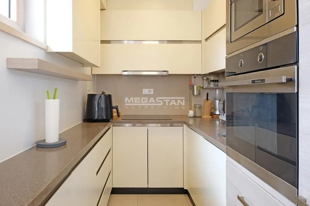 Prodaja, četvorosoban stan, 130m², Vračar Hram, Vračar Sve Podlokacije