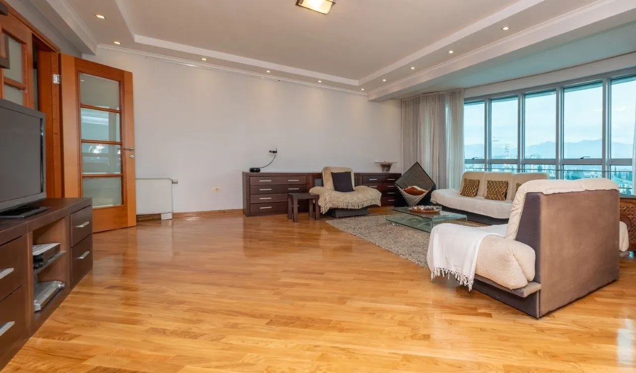 Prodaja, trosoban stan, 140m², Preko Morače, Podgorica