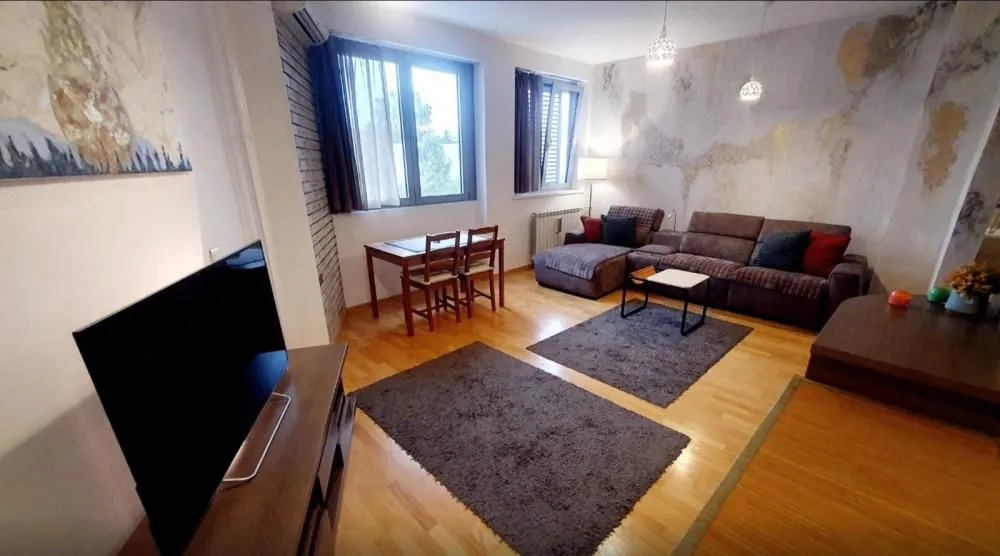 Izdavanje, dvosoban stan, 50m², Stari Grad, Beograd