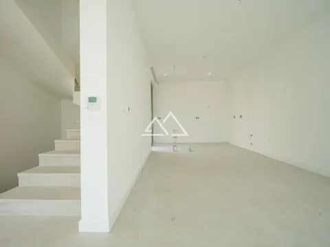 Prodaja, kuća, 286m², Tivat, Crna Gora - image 16