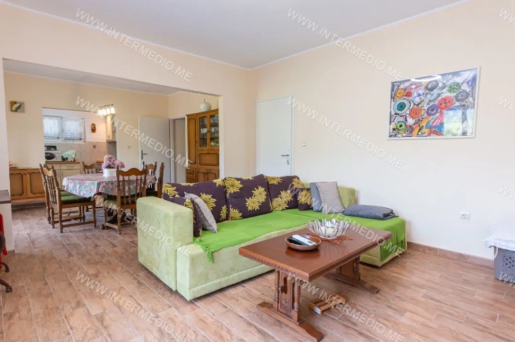 Prodaja, kuća, 231m², Sutorina, Herceg Novi