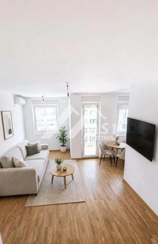 Izdavanje, trosoban stan, 74m², Podbara, Novi Sad Sve Podlokacije