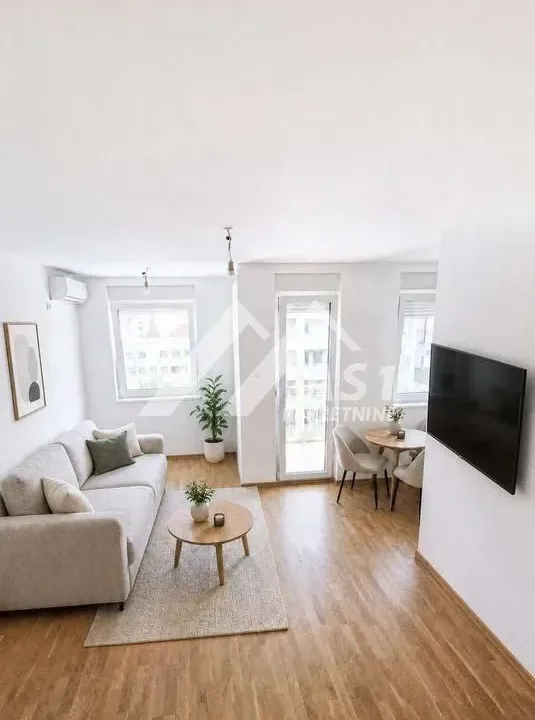 Izdavanje, trosoban stan, 74m², Podbara, Novi Sad Sve Podlokacije