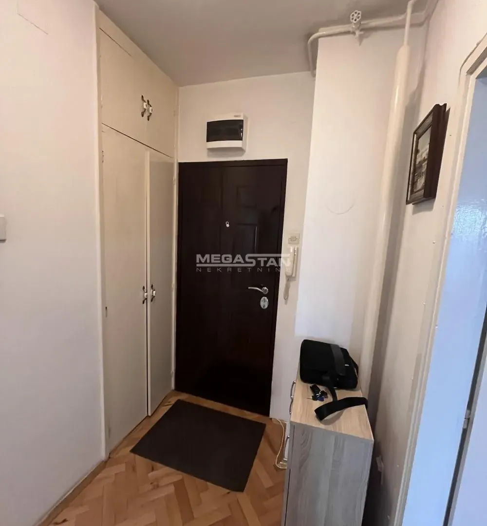 Prodaja, dvosoban stan, 40m², Novi Beograd Sve Podlokacije, Beograd