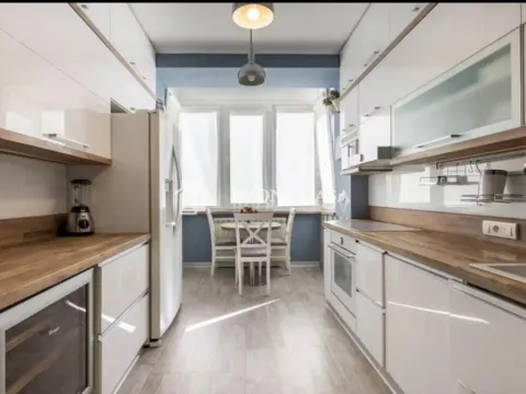 Prodaja, trosoban stan, 80m², Skadarlija, Beograd - image 5