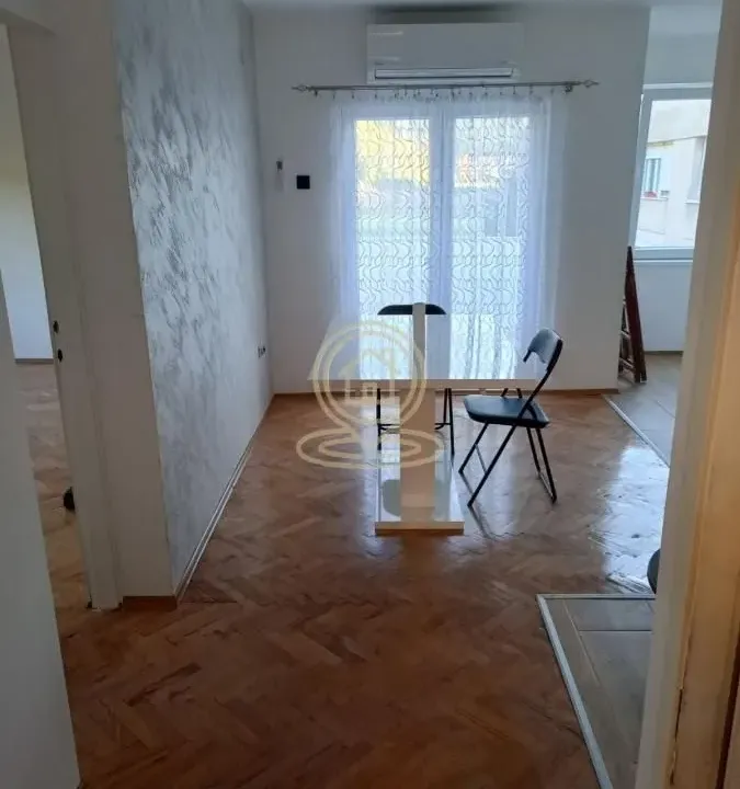 Izdavanje, dvosoban stan, 54m², Palilula, Niš
