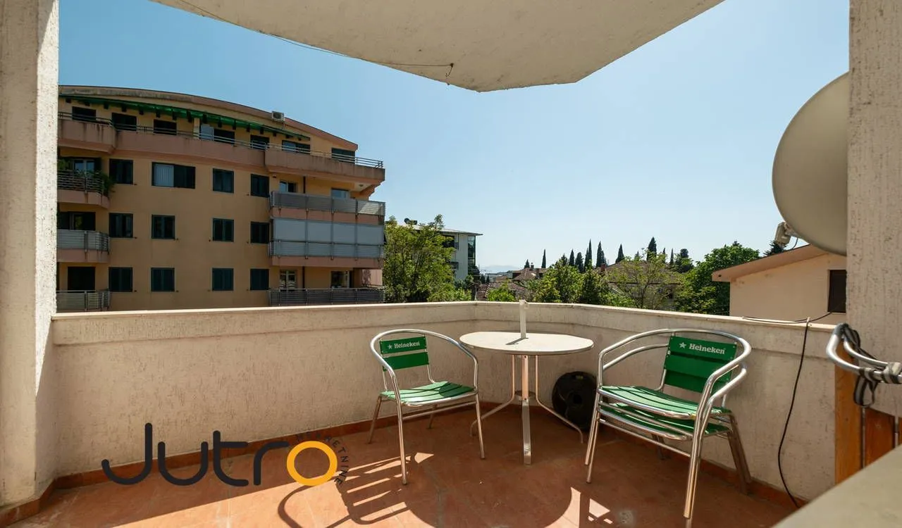 Izdavanje, trosoban stan, 115m², Gorica C, Podgorica