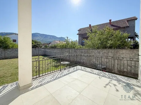 Rent, house, 400m², Zlatica, Podgorica - image 5
