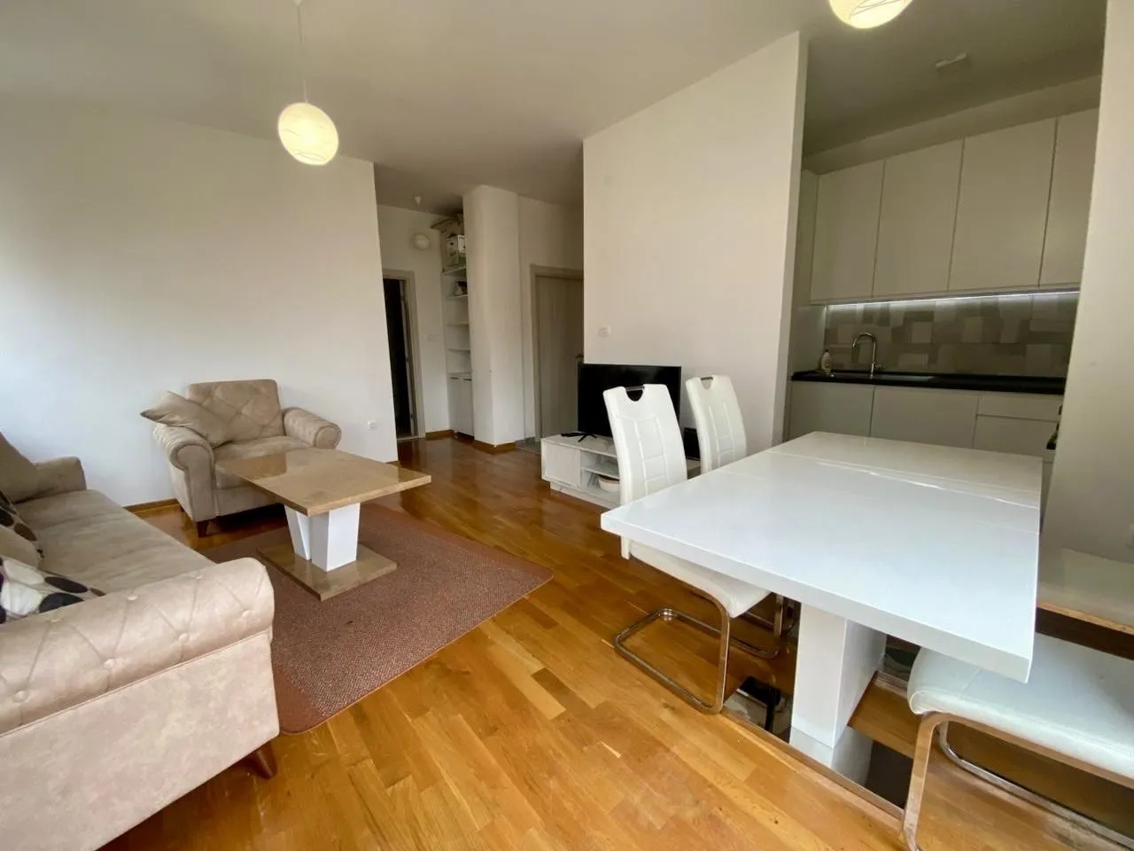 Prodaja, dvosoban stan, 58m², Bečići, Budva