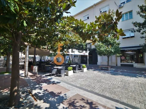 Prodaja, poslovni prostor, 170m², Centar, Podgorica - image 2