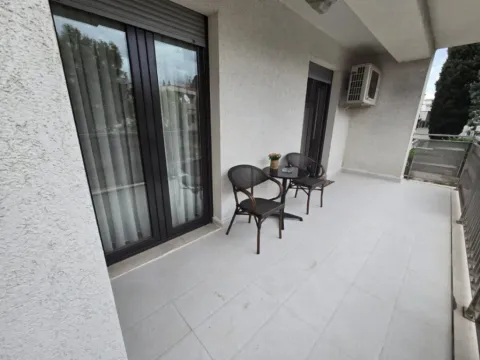 Izdavanje, dvosoban stan, 80m², Gorica C, Podgorica - image 6