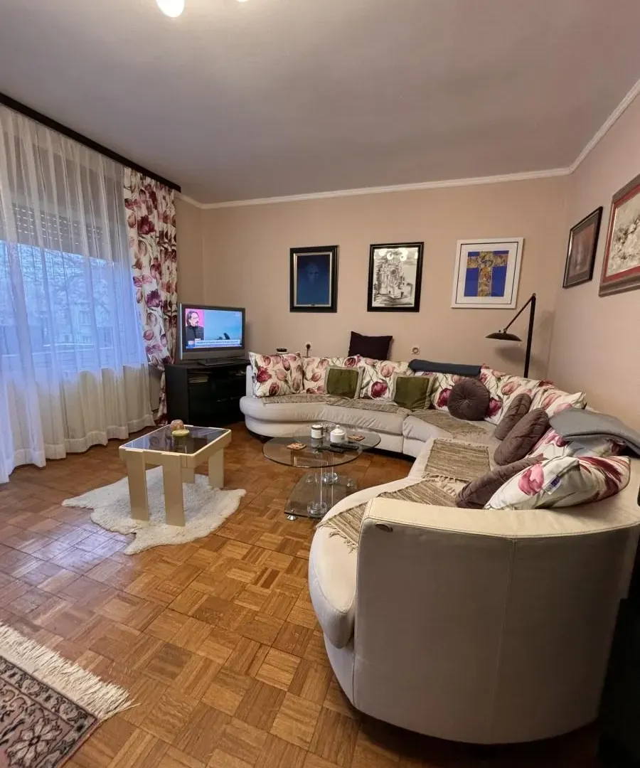 Prodaja, kuća, 274m², Tavrića obori, Jagodina