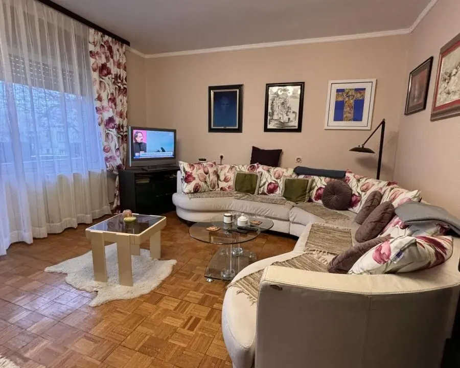 Prodaja, kuća, 274m², Tavrića obori, Jagodina