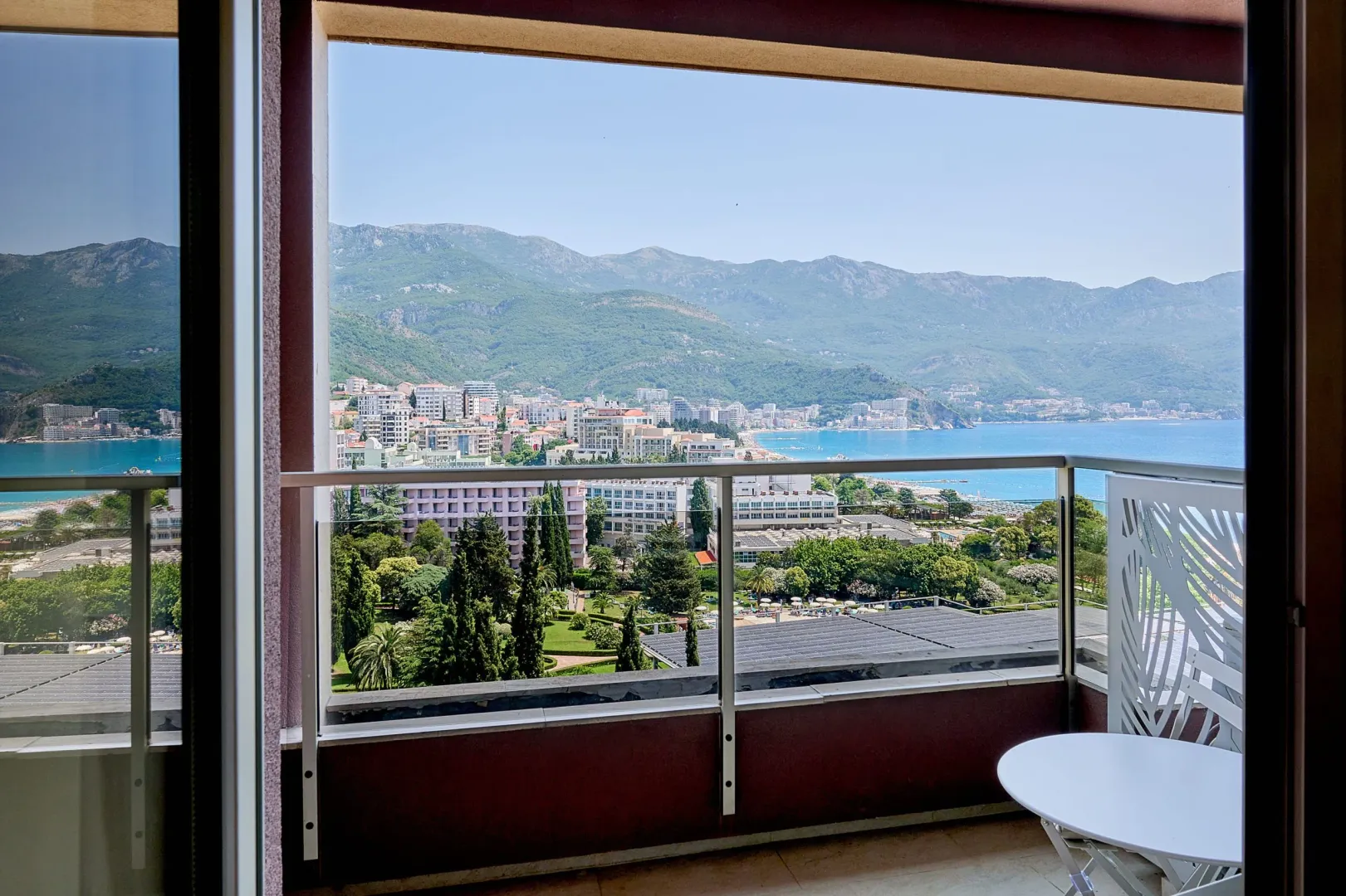 Daily-rent, two bedroom apartment, 50m², Bečići, Budva