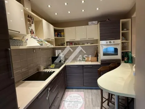 Izdavanje, trosoban stan, 93m², Novi Sad Sve Podlokacije, Novi Sad - image 4