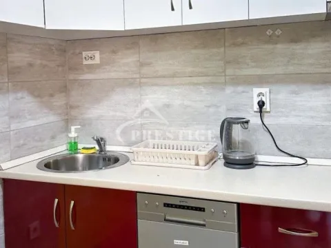 Izdavanje, dvosoban stan, 60m², Blok 5, Podgorica - image 3