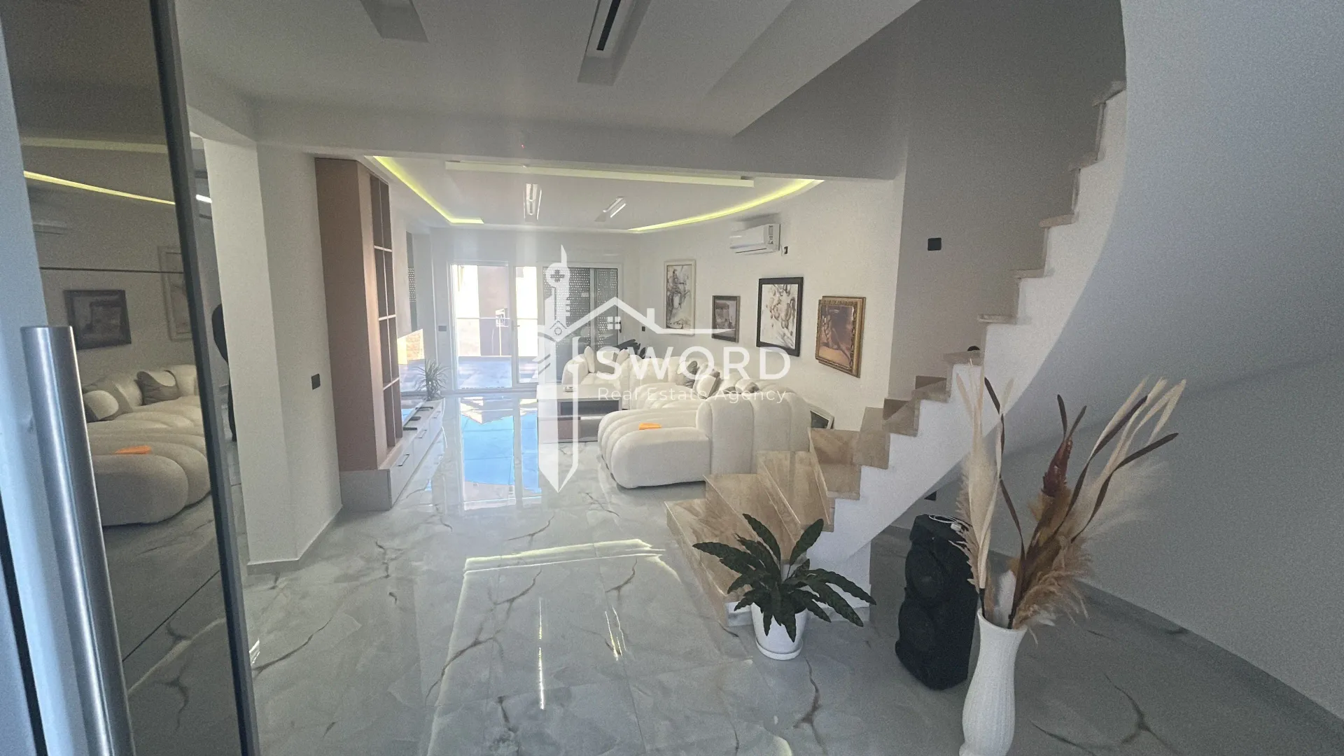 Sale, house, 350m², Utjeha, Bar