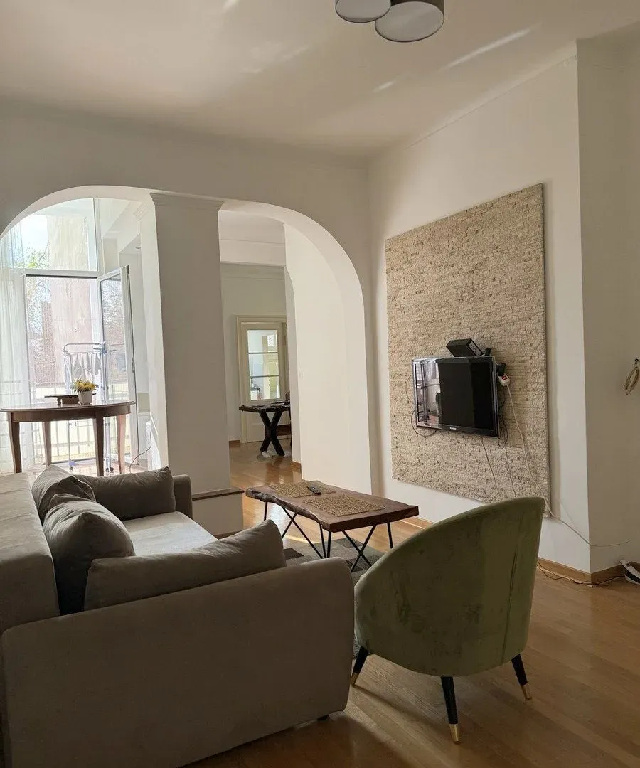 Prodaja, četvorosoban stan, 123m², Zemun Sve Podlokacije, Beograd