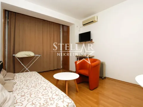 Rent, studio apartment, 30m², Centar, Podgorica - image 1