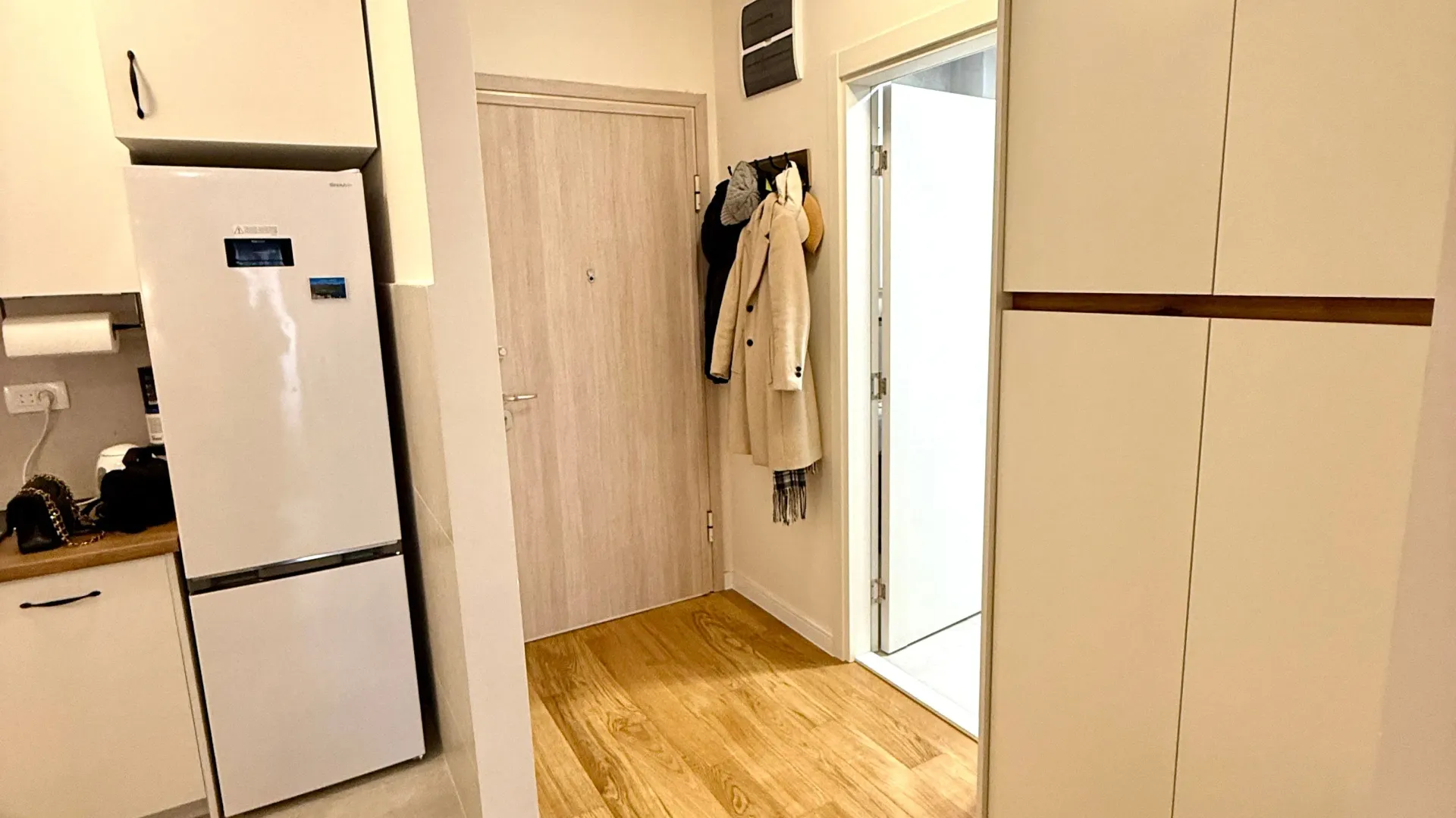 Prodaja, jednosoban stan, 40m², Central Point, Podgorica