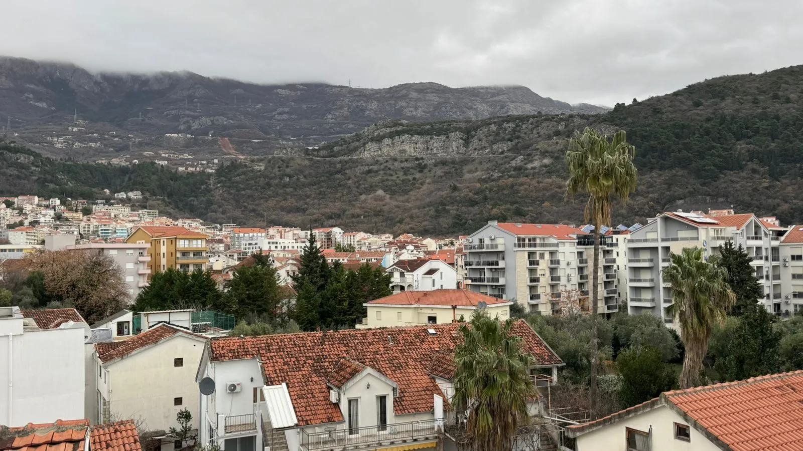 Rent, two bedroom apartment, 55m², Velji Vinogradi, Budva