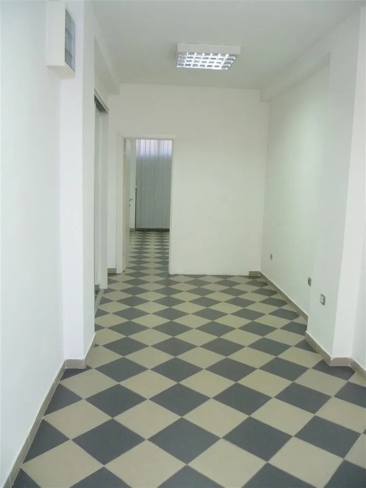 Rent, office space, 32m², Pobrežje, Podgorica