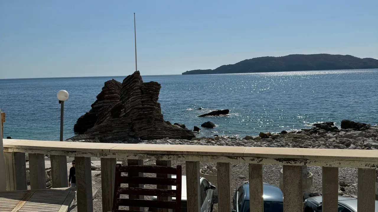 Prodaja, trosoban stan, 95m², Rafailovići, Budva