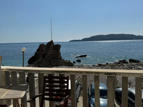 Stan in Rafailovići