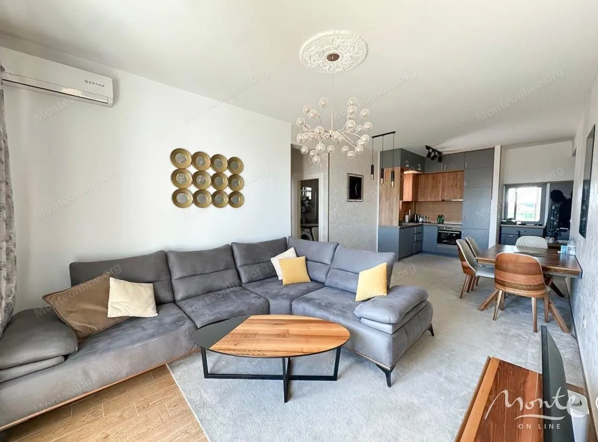 Sale, two bedroom apartment, 81m², Bečići, Budva