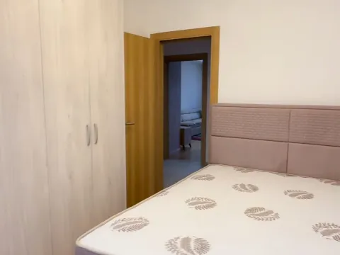 Izdavanje, dvosoban stan, 60m², Tološi, Podgorica - image 5