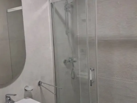 Izdavanje, jednosoban stan, 40m², Pobrežje, Podgorica - image 4