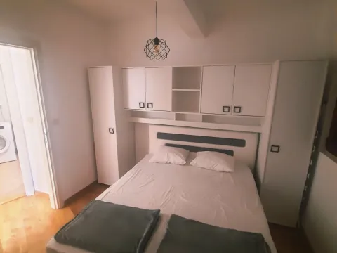 Rent, one bedroom apartment, 36m², Babin Do, Budva - image 11