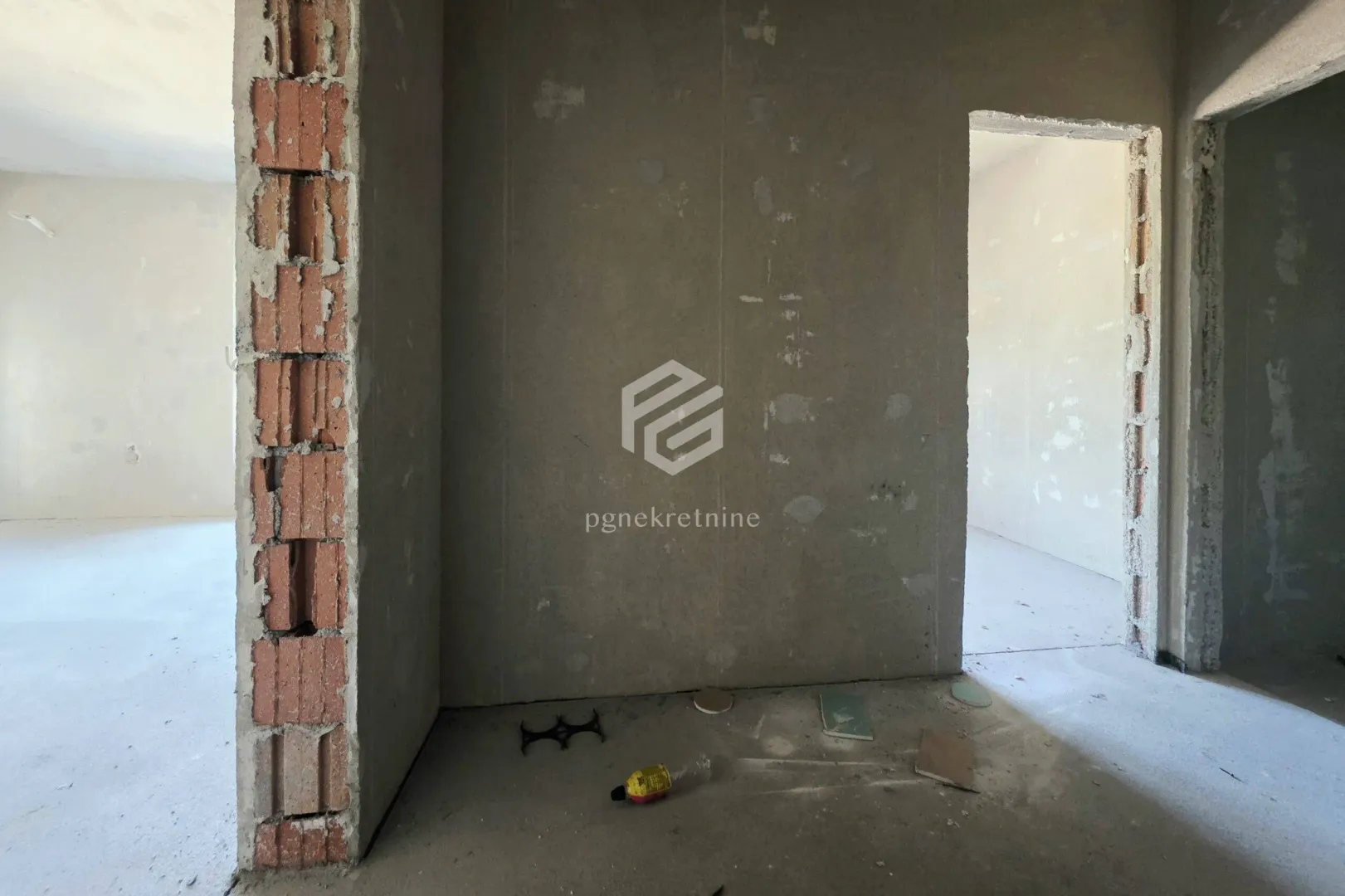 Prodaja, jednosoban stan, 47m², Konik, Podgorica