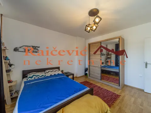 Prodaja, kuća, 220m², Čukarica, Beograd - image 13