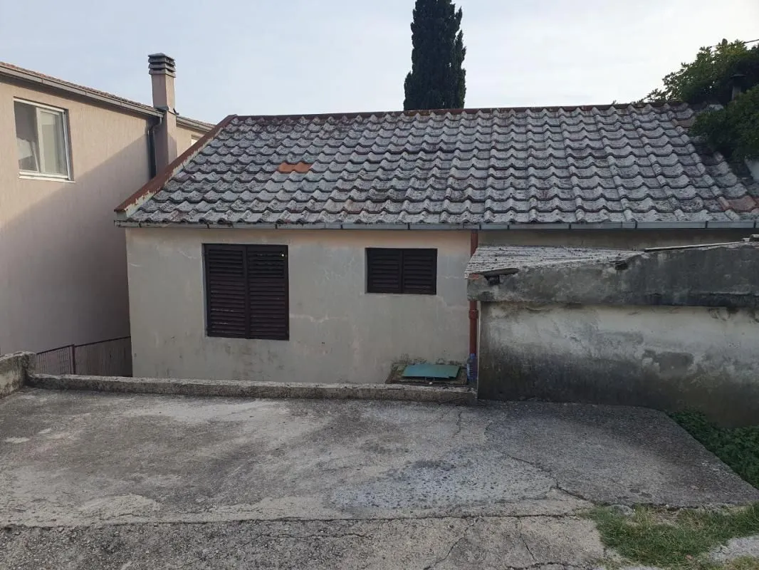 Prodaja, kuća, 108m², Šušanj, Bar