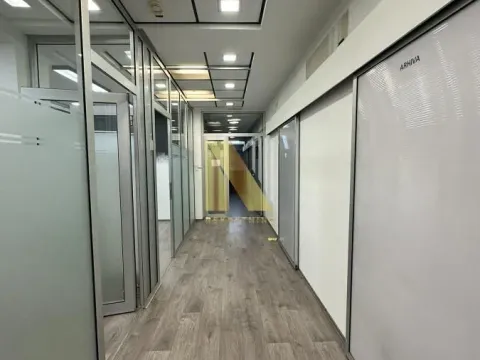 Izdavanje, poslovni prostor, 132m², Centar, Novi Sad - image 9