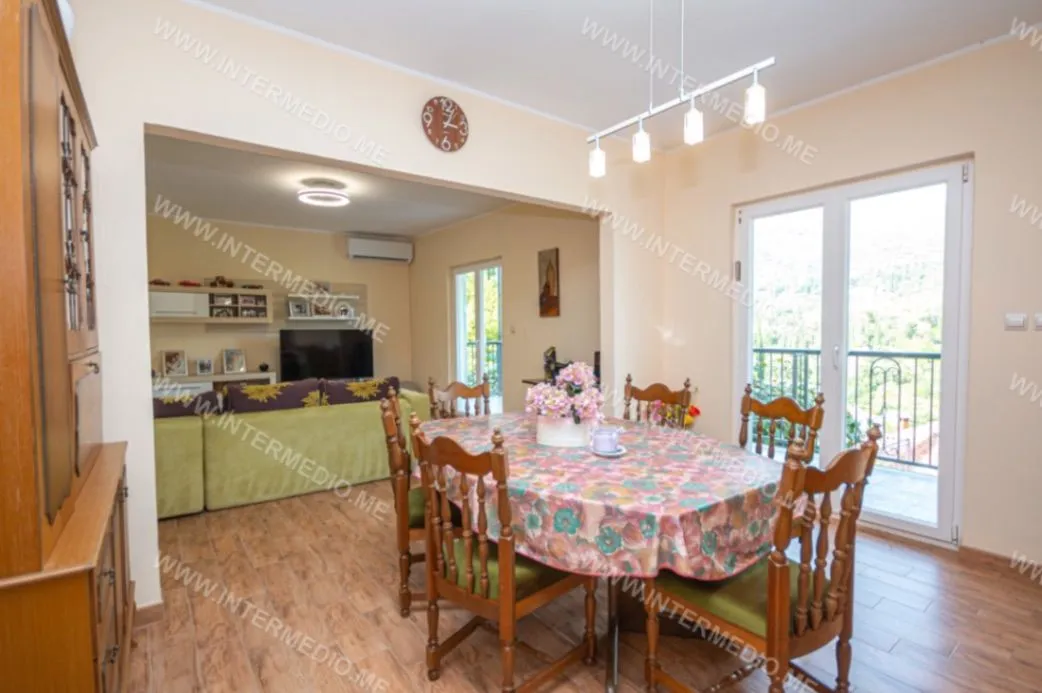 Prodaja, kuća, 231m², Sutorina, Herceg Novi