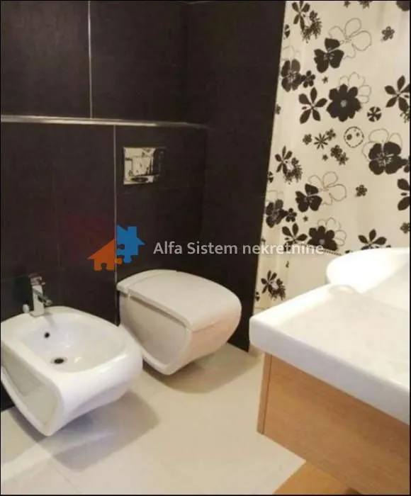 Rent, apartment, 120m², Senjak, Beograd