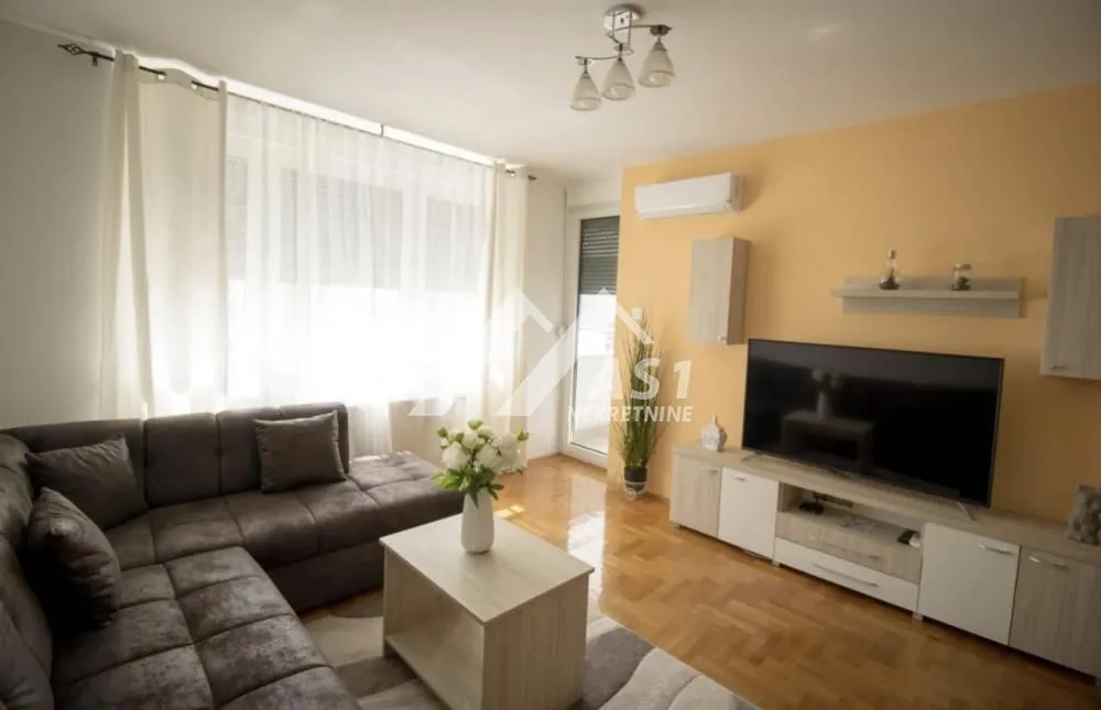 Izdavanje, dvosoban stan, 44m², Grbavica, Novi Sad Sve Podlokacije