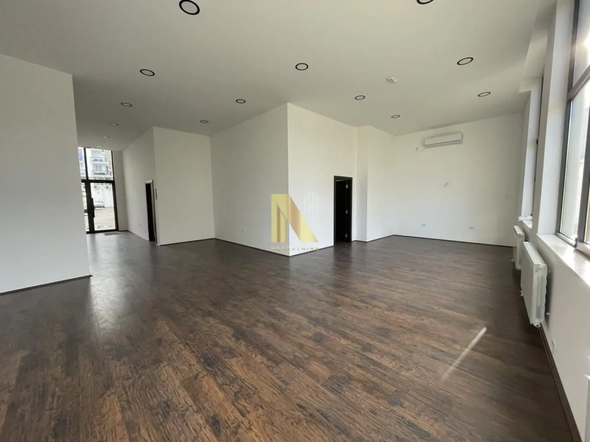 Rent, office space, 128m², Centar, Novi Sad