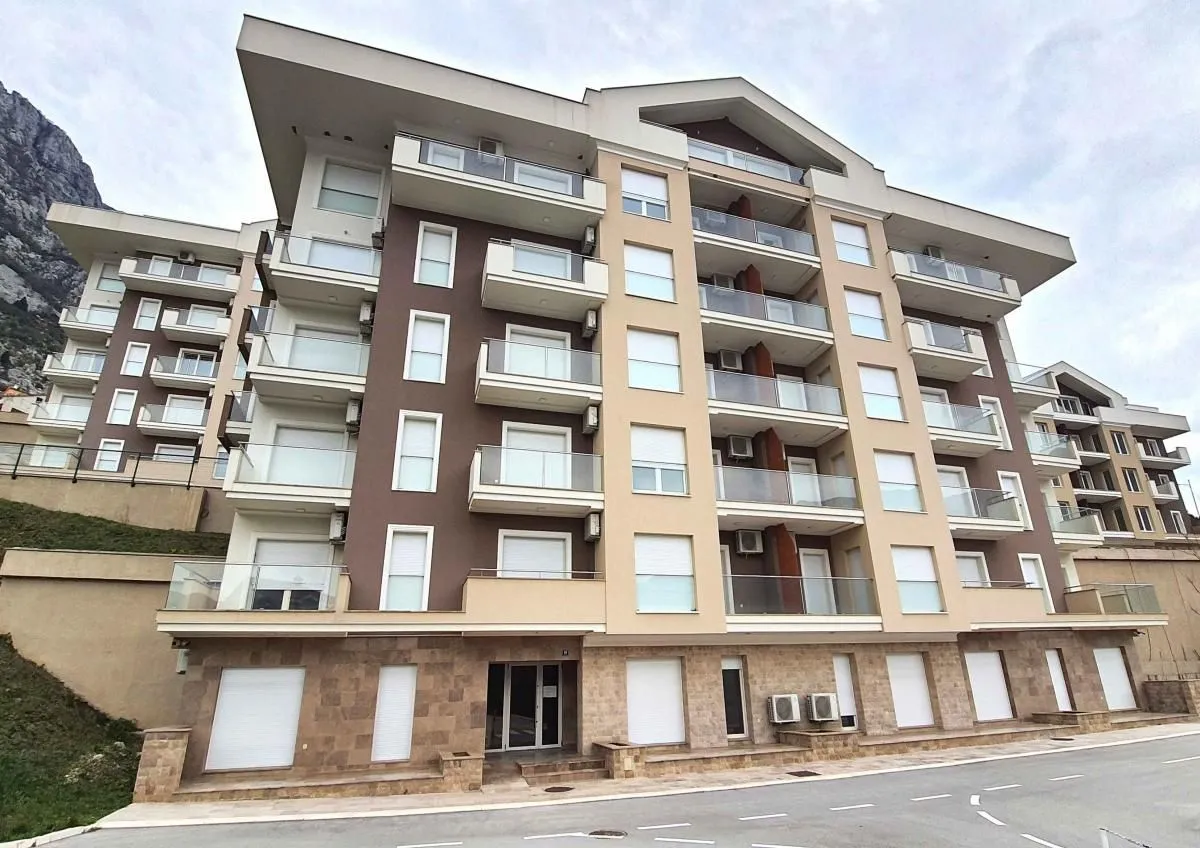 Sale, apartment, 65m², Dobrota, Kotor